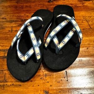 Teva Women's‎ Slip-on Sandle Flip Flop Thongs Blue Aztec Like Design Size 6